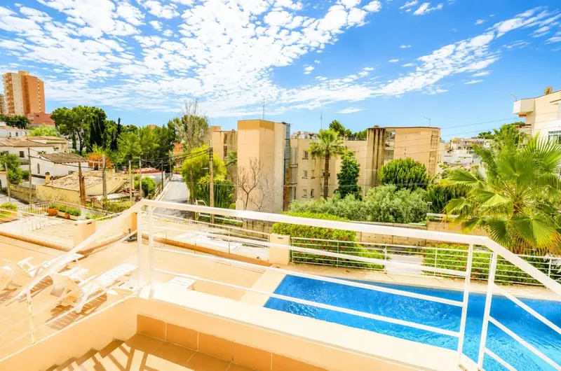 Apartment for sale in the San Agustín area. With 80m2 built including terrace of about 30m2, it has: — photo 2