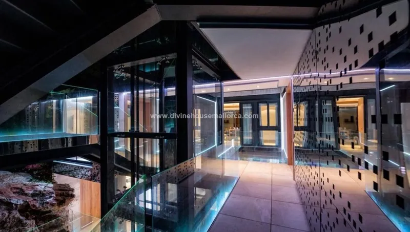 Luxury chalet with sea views in Canyamel — photo 5