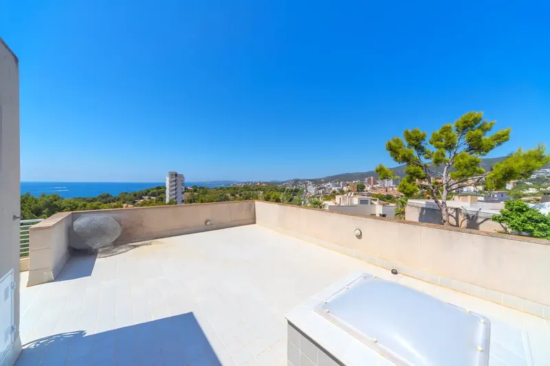 This exclusive penthouse is located in Bonanova, one of the most prestigious areas of Palma, known for its tranquility, beauty and proximity — photo 9
