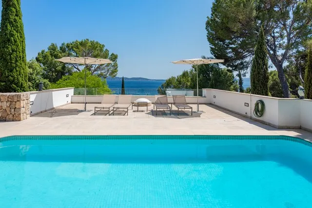 Exceptional sea view villa for sale by the beach in Formentor, North Mallorca — photo 2