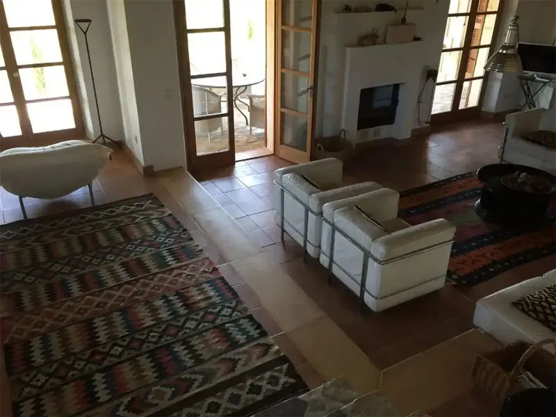 Sumérgete en el encanto del Mediterráneo en esta preciosa finca rural situada en Mallorca, en una ladera que regala vistas panorámicas a las — photo 4