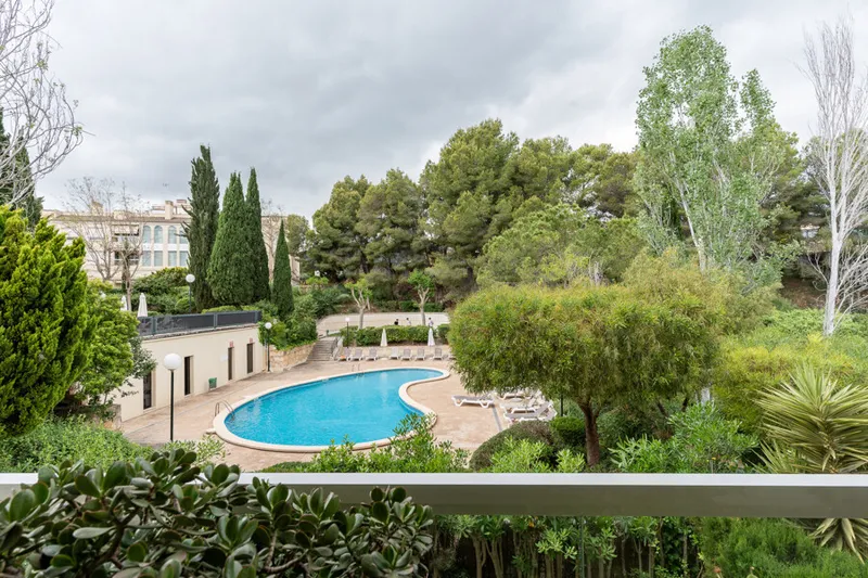 Charming Apartment with Private Terrace and Garage in Sought-After Bonanova — photo 4
