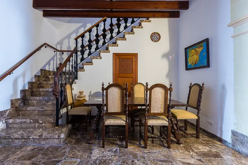 Descubre esta impresionante casa situada en el corazón de Llucmajor, ideal para aquellos que buscan un hogar amplio, con carácter y un gran  — photo 4