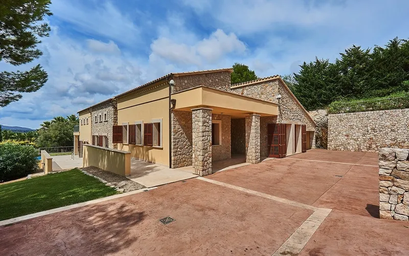 Modern south facing villa with vacation rental license, next to the golf club of Canyamel — photo 4