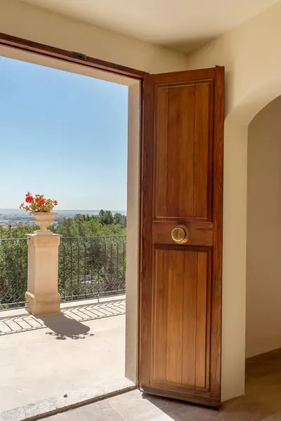 Reformed house with captivating views in Palma — photo 9