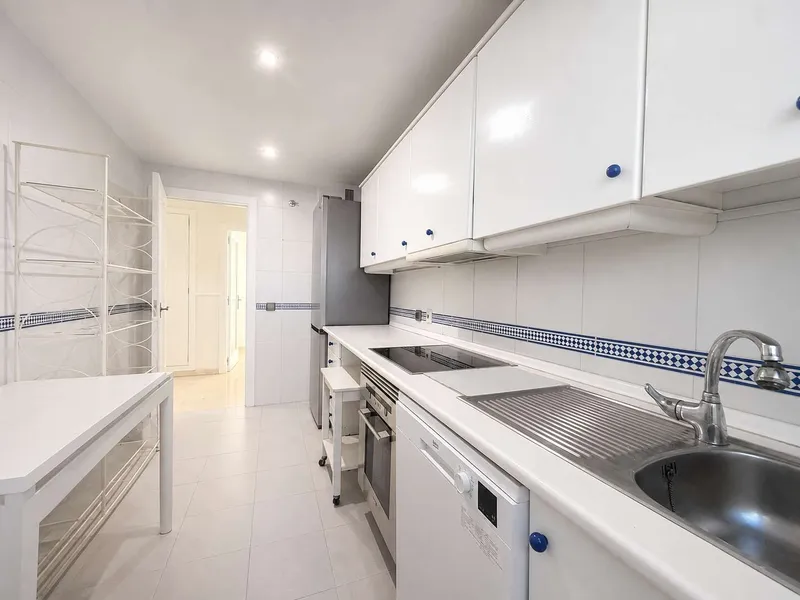 Mediterranean living in Portals Nous with underground parking and communal pool — photo 9