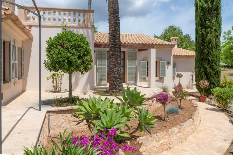 Spectacular newly renovated Finca located on a quiet plot near C`as Concos — photo 9