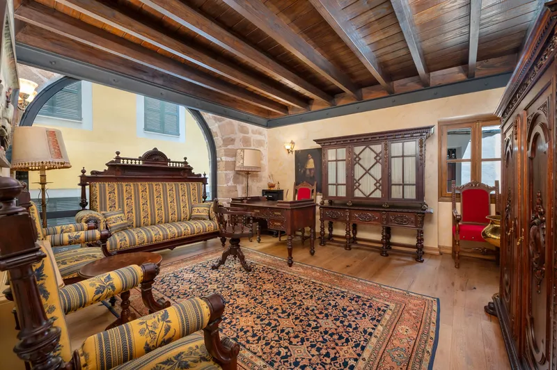 Majestic 12th century palace in the heart of Palma — photo 3