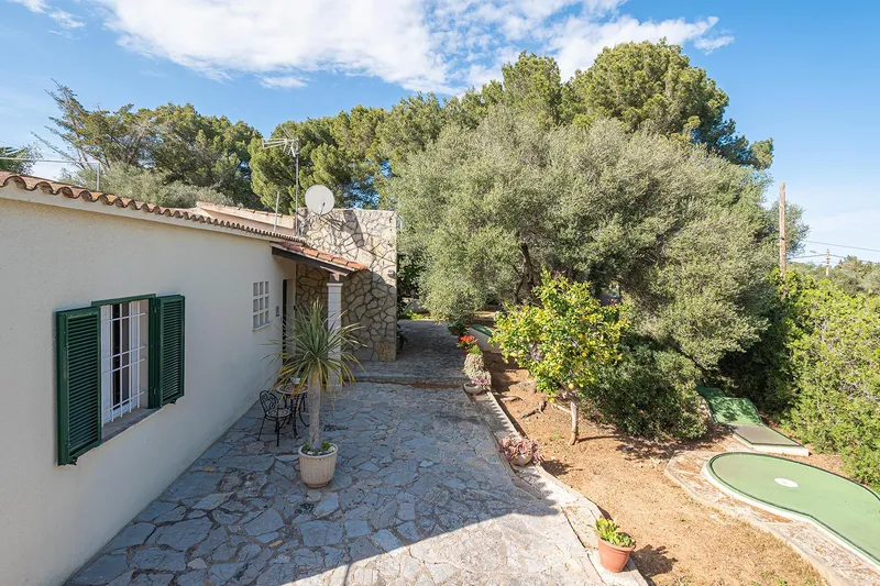 Villa with holiday rental license — photo 11