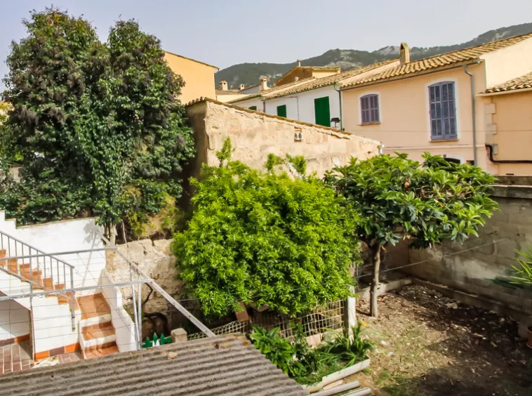 Ref.2436C – Andratx – Typical Mallorcan village house with large patio — photo 4