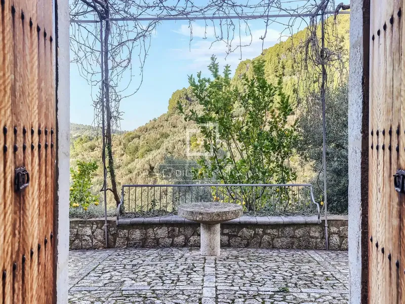 Discover your dream refuge in the serene mountains overlooking the port of Sóller. This magnificent country house is situated on a hillside — photo 8