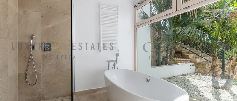 Refurbished villa in Son Vida with views over the golf course and partial sea views — photo 10
