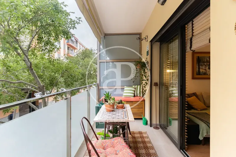 Reformed 100 m² flat for sale in Llevant — photo 6