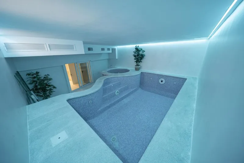 High quality villa in Mediterranean style in Calvià / Portals Nous — photo 12
