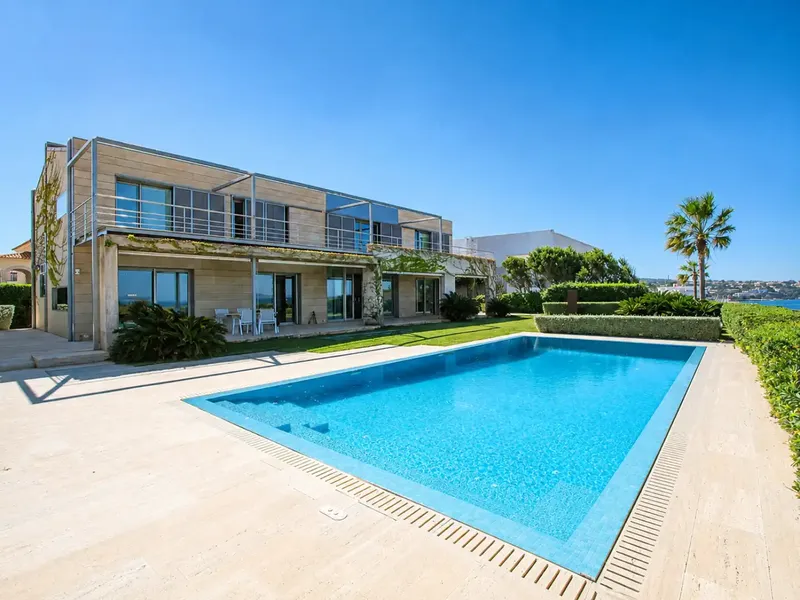 Design villa on the seafront with private pool in Son Verí Nou — photo 1