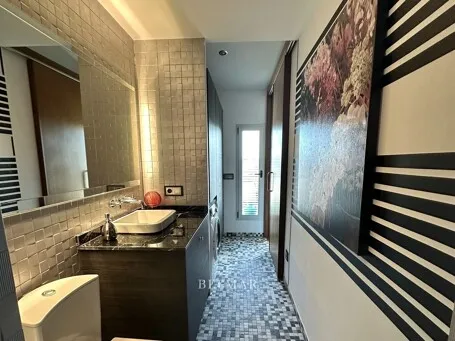 Modern top floor apartment with terrace in Sant Llorenç — photo 12