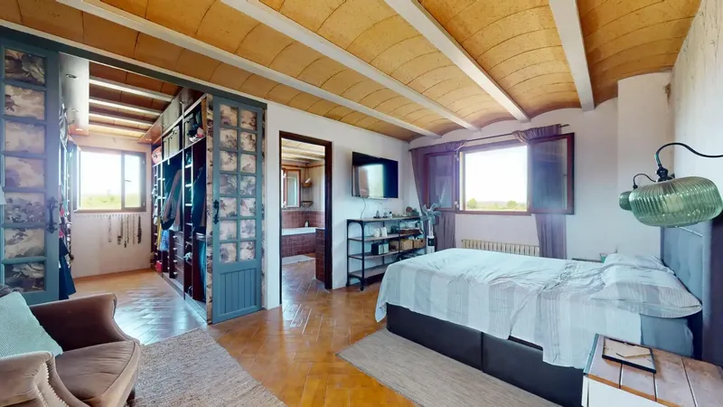 This finca in Algaida combines the character of traditional Mallorcan architecture with the comfort of a renovated home designed for — photo 5