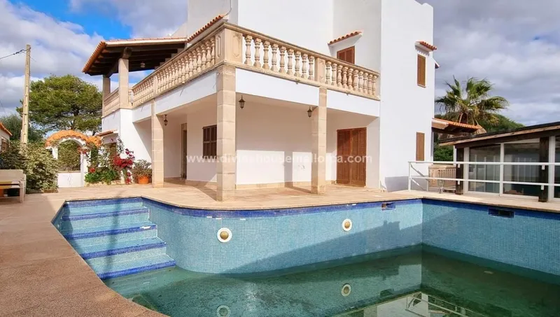Chalet on second line in Cala Llombards with views of Es Pontás — photo 3