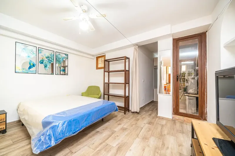 Reformed loft apartment in the exclusive La Calatrava area, in the heart of Palma's old town — photo 12