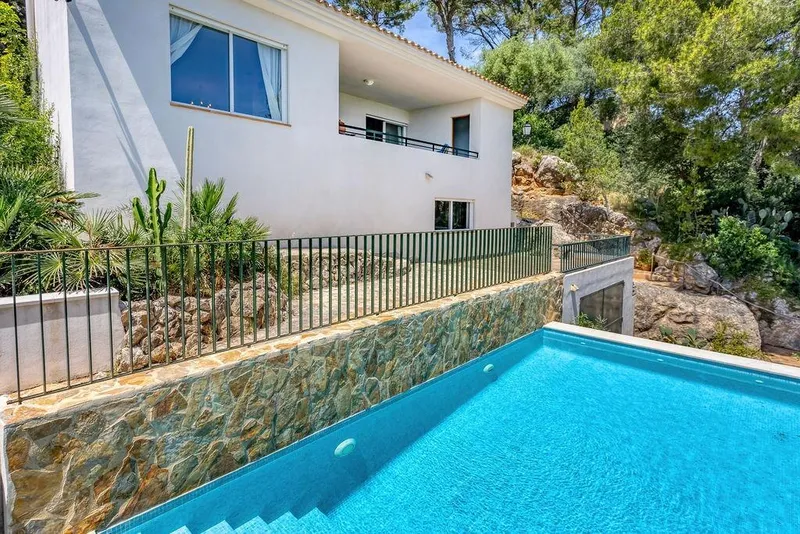 Exclusive: Family villa with sea views in the coveted Puerto de Pollensa — photo 1