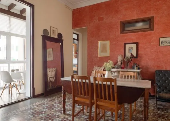 Flat / apartment for sale in Calle del 31 de Desembre — photo 2