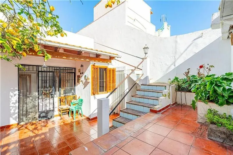 Detached house in Son Xigala, Palma de Mallorca — photo 1