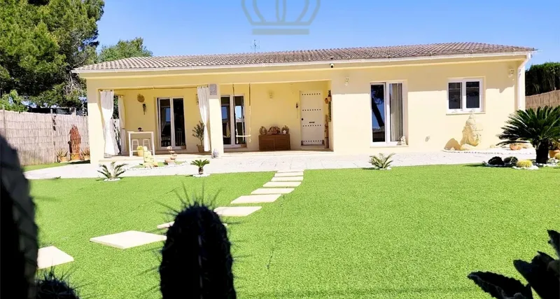 Modernized house with pool in Badia Blava - Sea view — photo 11