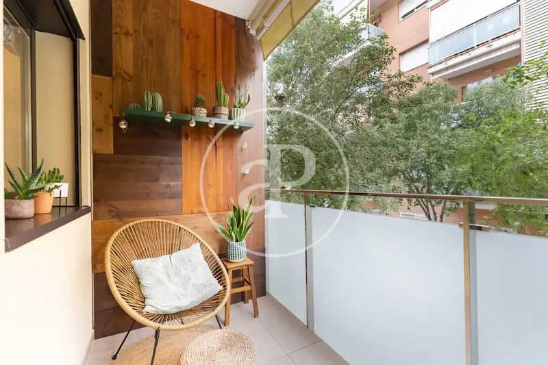 Reformed 100 m² flat for sale in Llevant — photo 10