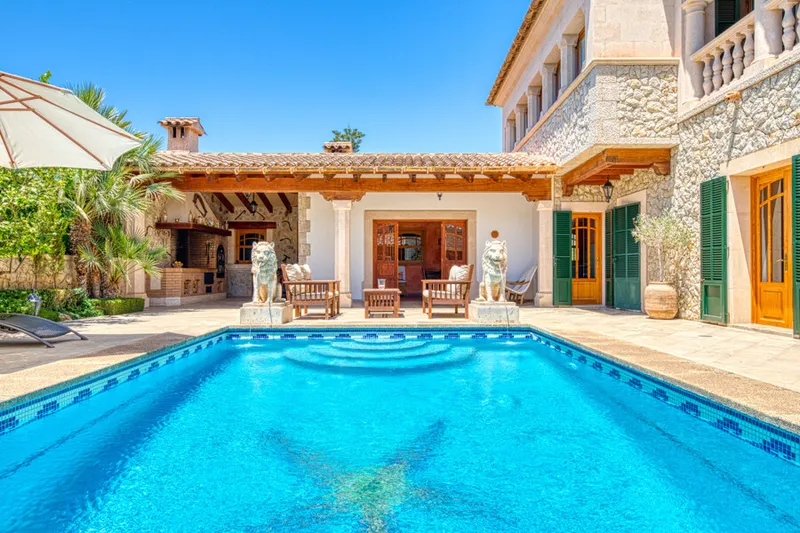 Elegant Five-Bedroom Villa with Courtyard Pool in Es Capdella — photo 10