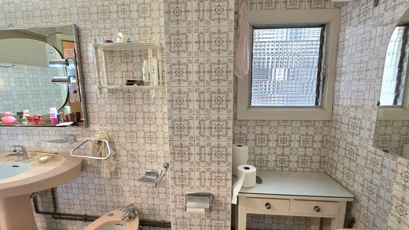 Large, affordable apartment in a good location in Palma — photo 7