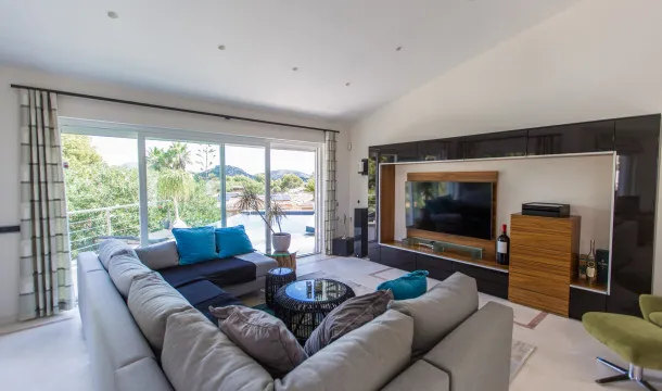 Villa with slight sea views in Nova Santa Ponsa — photo 10