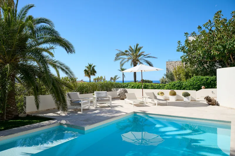 Light-flooded villa with sea views in Santa Ponsa - Marcel Remus Real Estate — photo 4