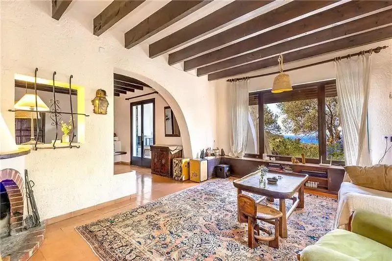 Finca on plot of approx. 1,400m2 with panoramic sea views, 214m2 built, large living-dining room with fireplace, furnished and equipped kitchen — photo 10
