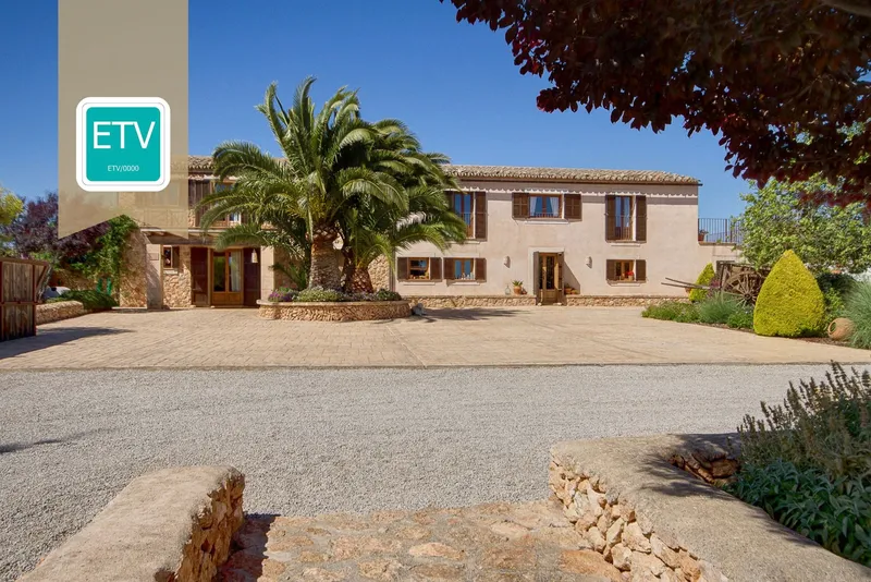 Agroturismo finca with beautiful views, pool and license between Campos/Sa Rapita in the south-east — photo 1