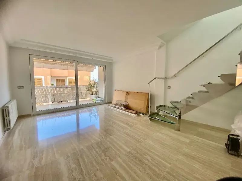 This luxurious duplex is located in Port Andratx a step away from all shops, services, bars and restaurants. It is distributed on two floors — photo 1