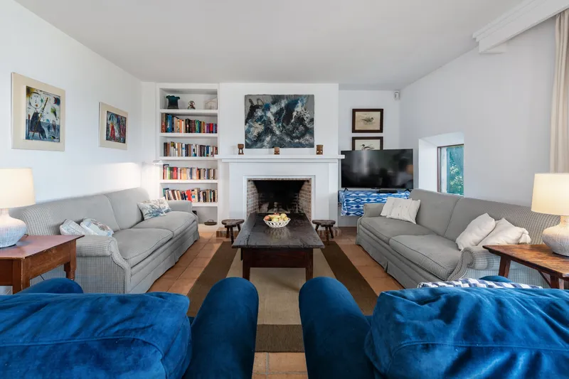 Seafront villa in Cala d'Or with holiday rental licence and sea views — photo 12