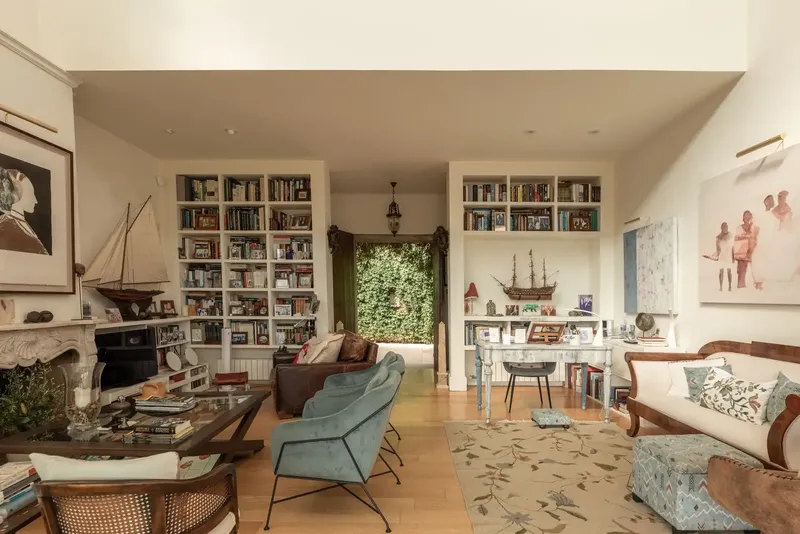 This exceptional villa is located in the prestigious George Sand urbanization, in the hills above Valldemossa, surrounded by the impressive — photo 9