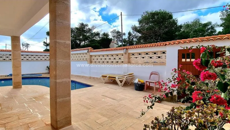 Chalet on second line in Cala Llombards with views of Es Pontás — photo 11