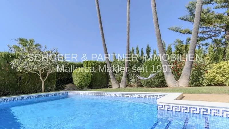 220m² villa with 5 rooms, 4 bathrooms and pool for sale — photo 4
