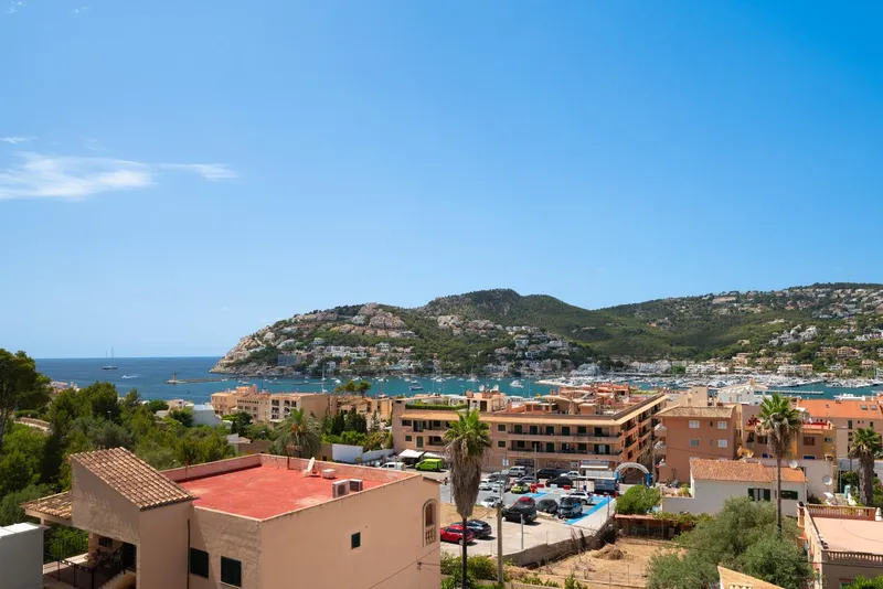 Modern villa with views over the bay of Port d'Andratx — photo 10