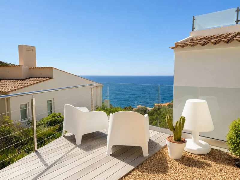 La Mola—Stylish Apartment with a Garden, Chill-Out Area, and Stunning Ocean Views — photo 1
