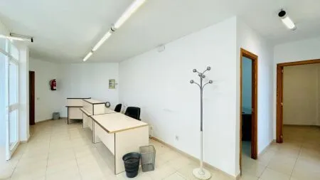 Business Premise - Palma de Mallorca (Son Roca), Built Surface 95m², 1 Bathroom — photo 1