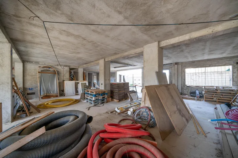 Building under construction in Maria de la Salud — photo 6