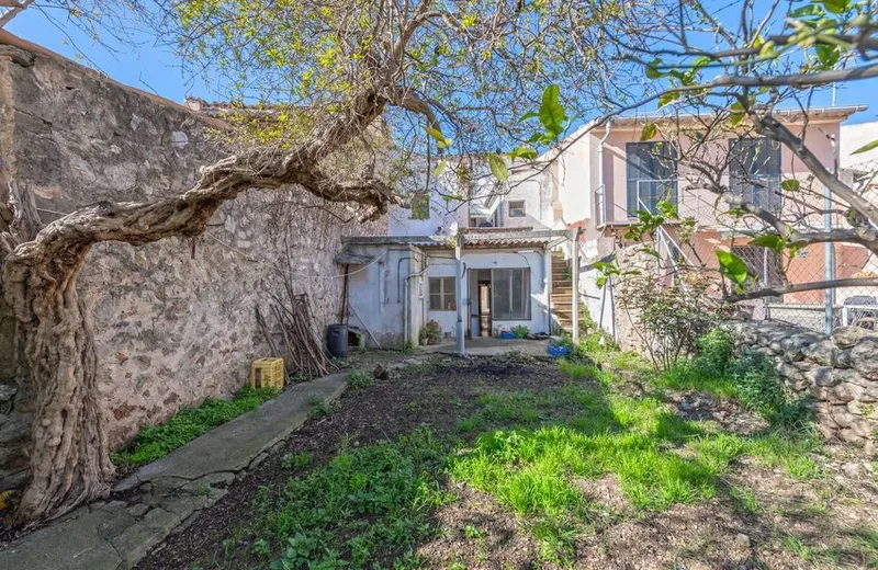 Village house in Alaró — photo 1