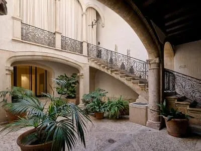 Timeless Architecture Meets Modern Luxury in Old Town Palma, with Rooftop Terrace — photo 1