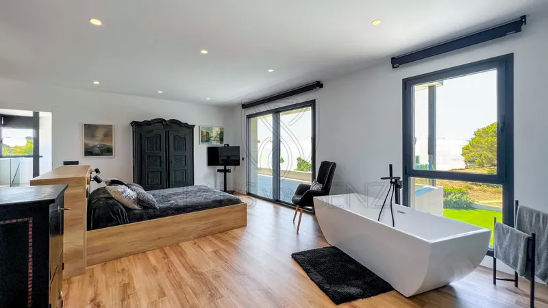 Top location! New-build luxury villa in Puigderrós — photo 11