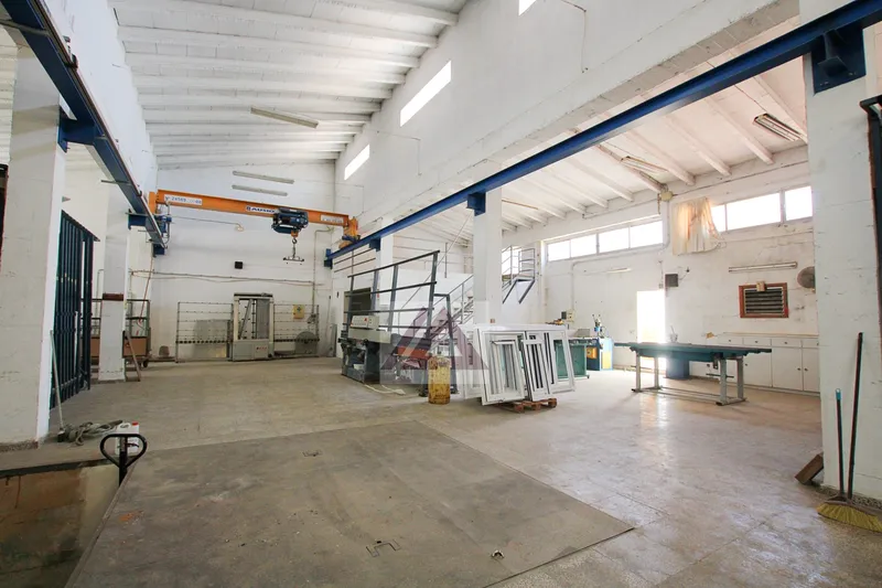 Industrial warehouse for sale in Manacor — photo 8