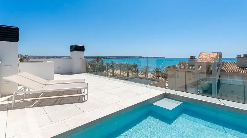 Penthouse near the beach in an exclusive development with private pool and parking space in Playa de Palma — photo 1