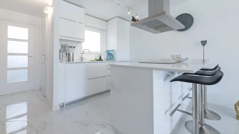 Refurbished sea view apartment for sale in Santa Ponsa in a quiet location close to the sea — photo 5