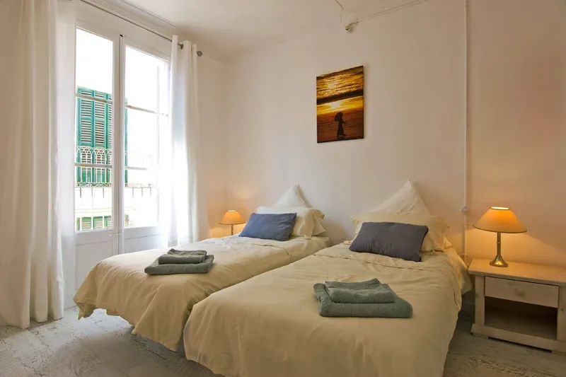 Temporary Professional Rental - Three Bedrooms near Plaza Mayor — photo 12